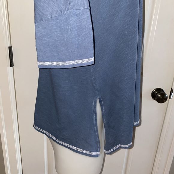 SWEATY BETTY Refresh T-shirt Top Women's Medium V-Neck Short Sleeve Blue - Picture 6 of 12